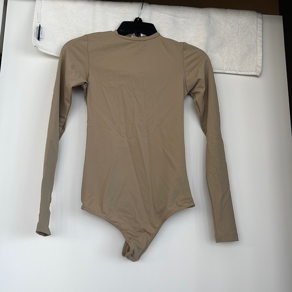 Tan long sleeve bodysuit - Picture 1 of 2